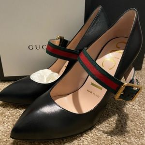 Gucci Black Leather Pumps